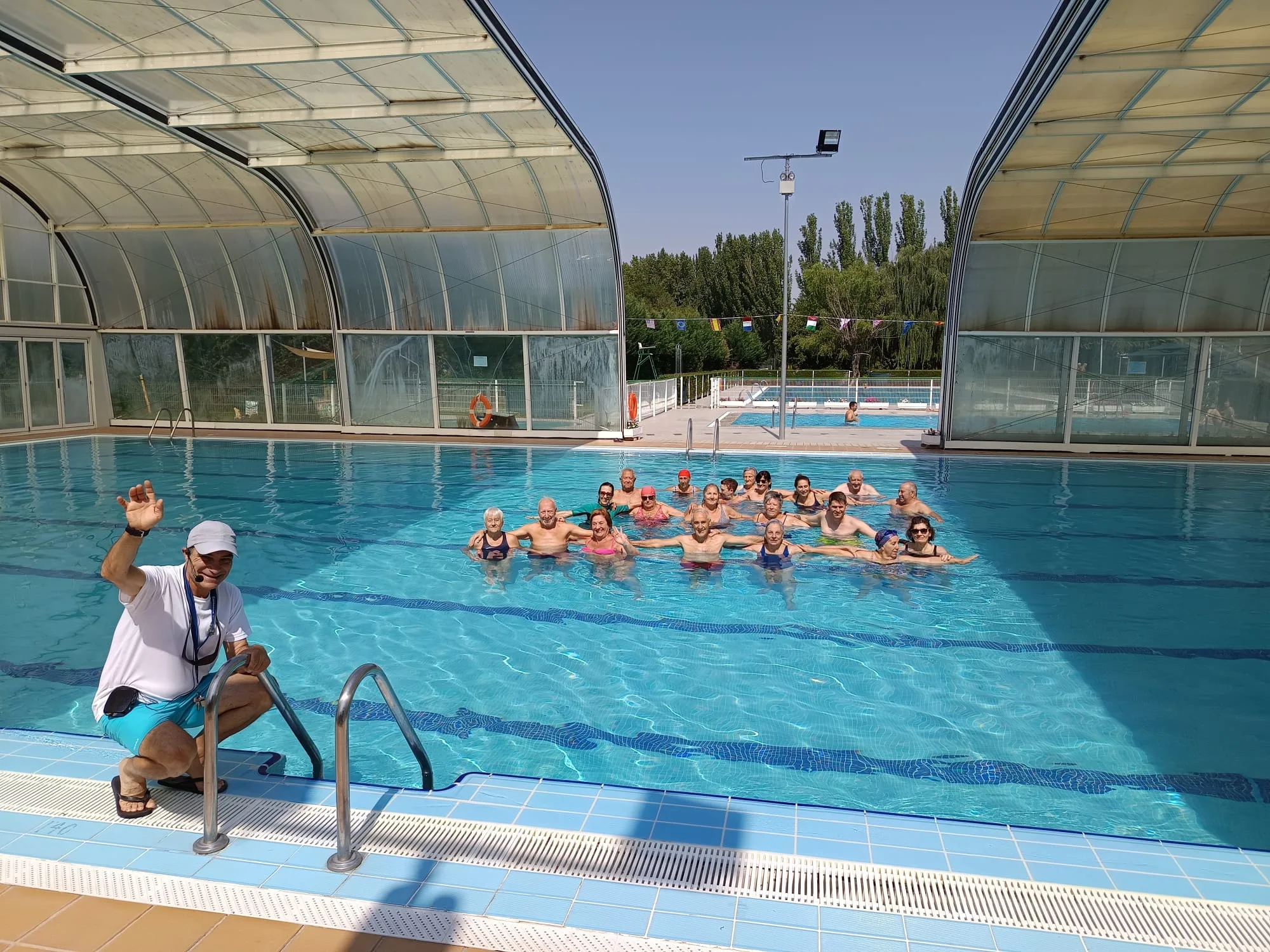 Alba de Tormes despide el verano con la última sesión de aquagym municipal