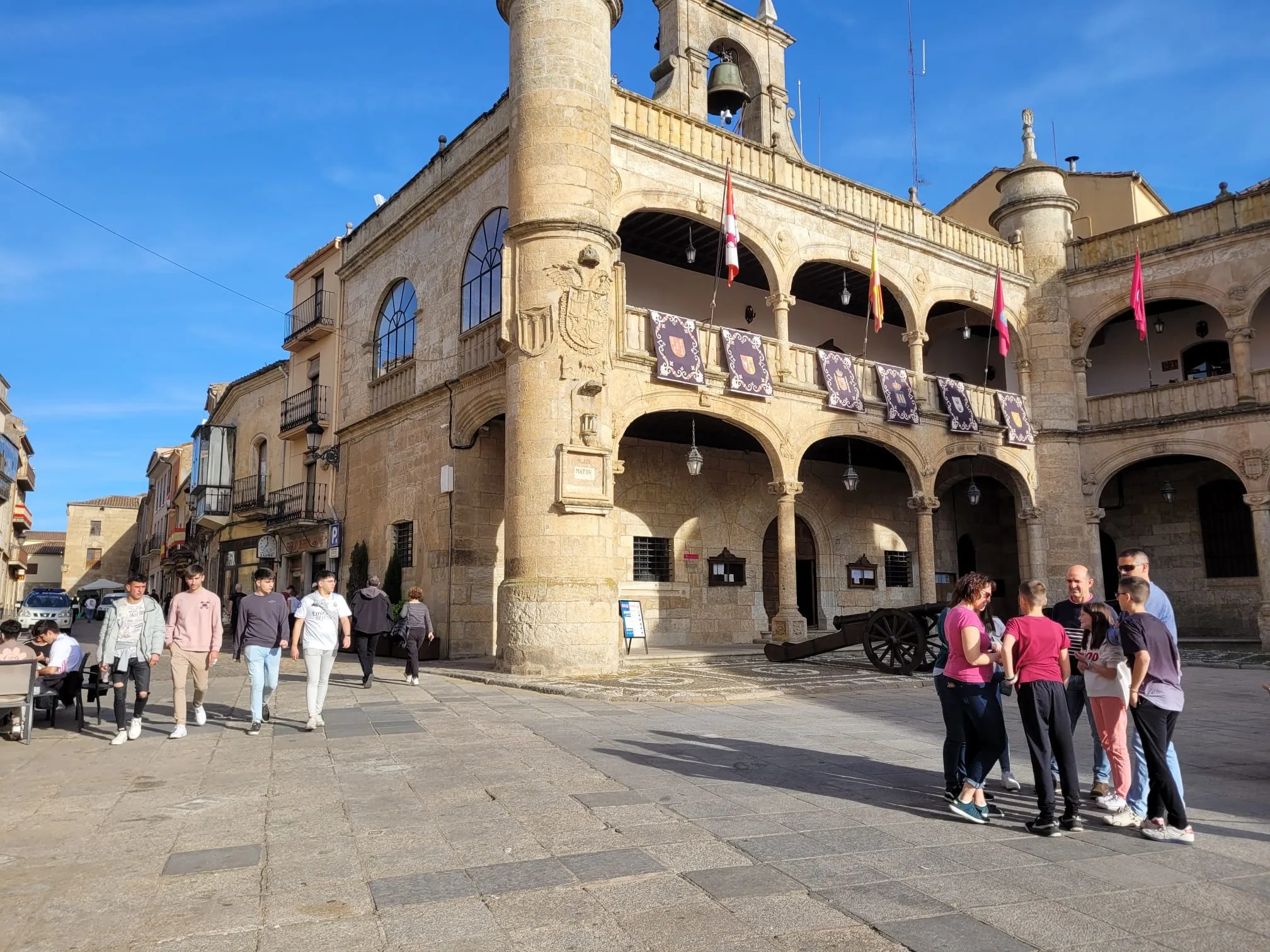 La Junta de Castilla y León activa el “Cheque Comercio Rural” para apoyar a los establecimientos en pequeños municipios