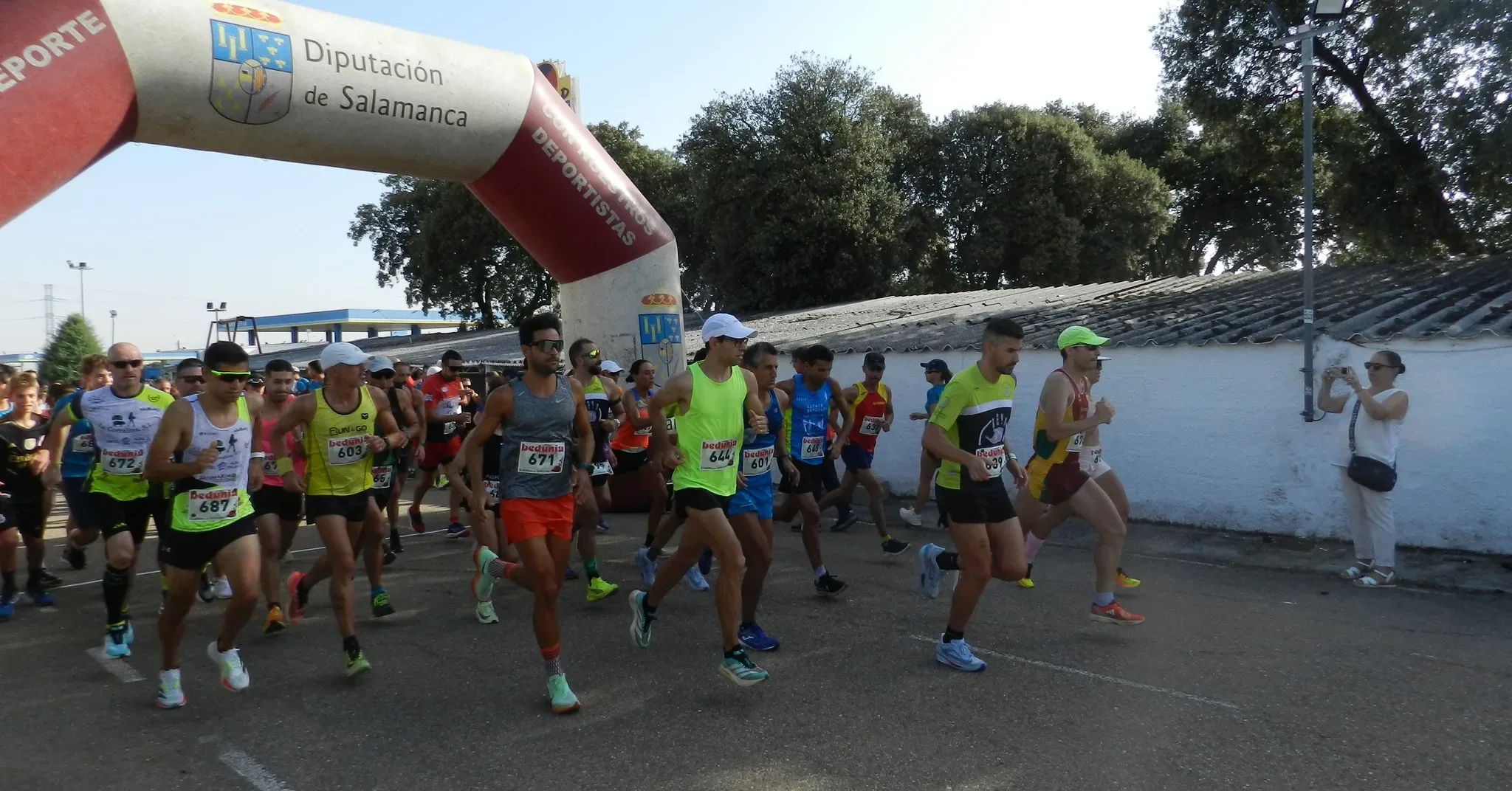 Daniel Herrero y Esther Cruz se imponen en el II Cross Urbanizaciones La Rad
