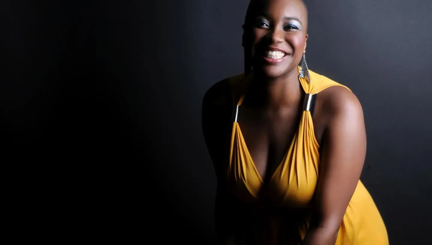 La cantante inglesa Janine Johnson pondrá el broche final al programa Salamanca Plazas y Patios con el espectáculo 'Confessions of a Soul Diva' en los Jardines de Santo Domingo