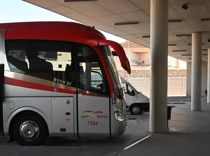 El bono rural gratuito de Transporte a la Demanda promovido por la Junta supera los 115.000 usuarios en el primer semestre de 2025