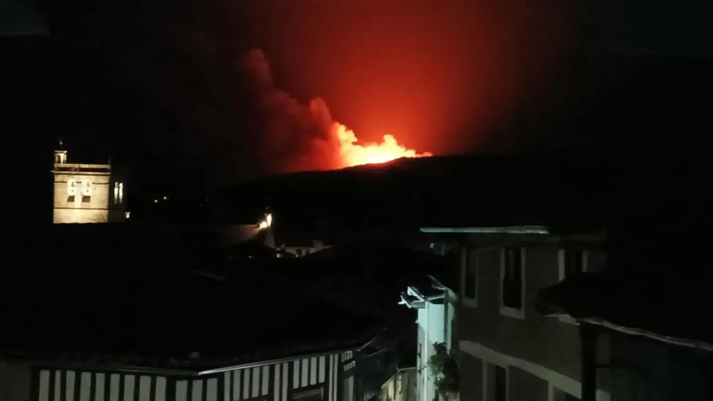 Declarado un incendio forestal en el Puerto del Portillo, en La Alberca