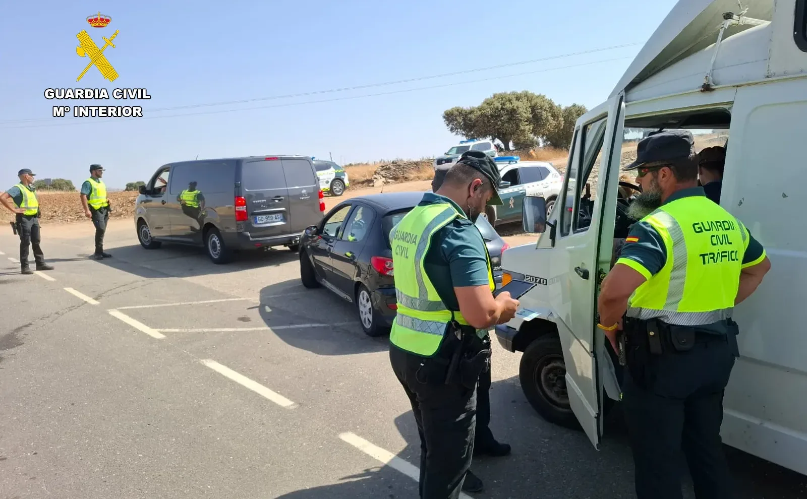 La Guardia Civil desmantela una macro-rave ilegal en Salvatierra de Tormes con 8.000 asistentes
