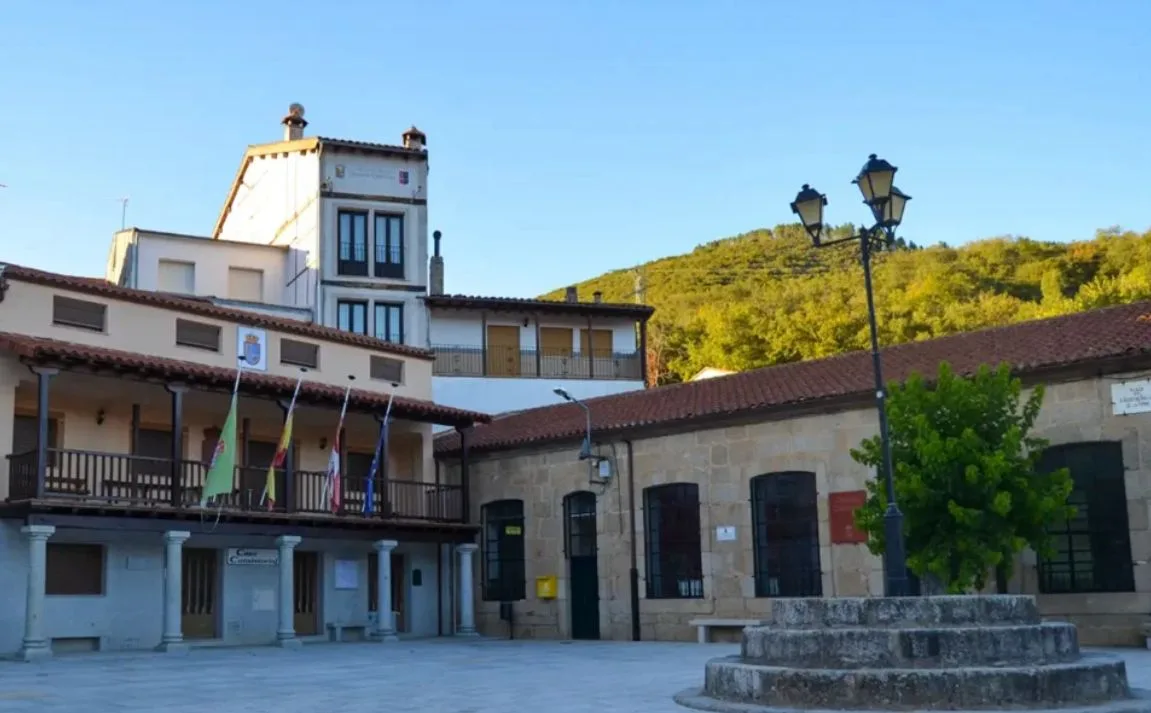 El PSOE registra una moción de censura en Santibáñez de la Sierra para poner fin a la “caótica” gestión del PP
