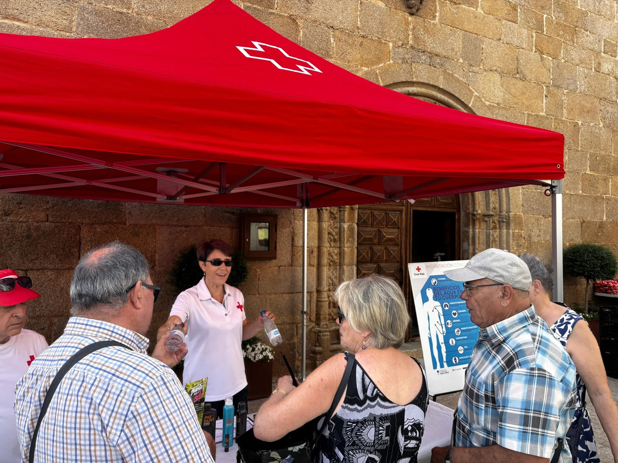Cruz Roja refuerza su labor de sensibilización ante la ola de calor en Salamanca