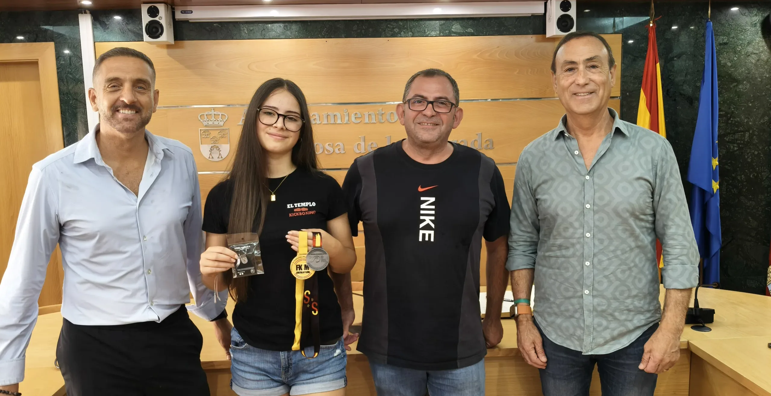 El Ayuntamiento de Carbajosa reconoce a la kickboxer Irene Bazo Vega