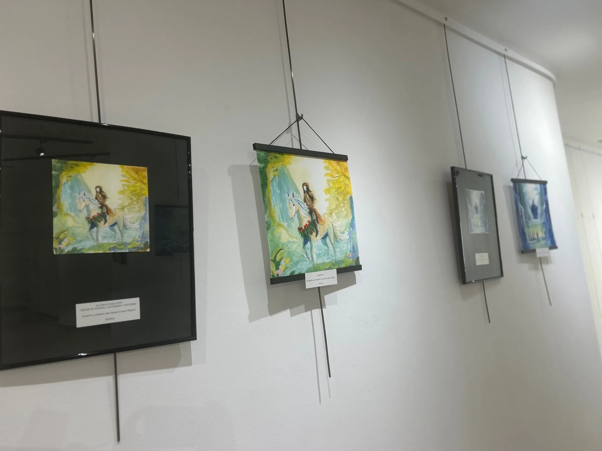 El Espacio Joven de Salamanca acoge la exposición pictórica ‘Dioses y Protectores’ de Ana María Amega