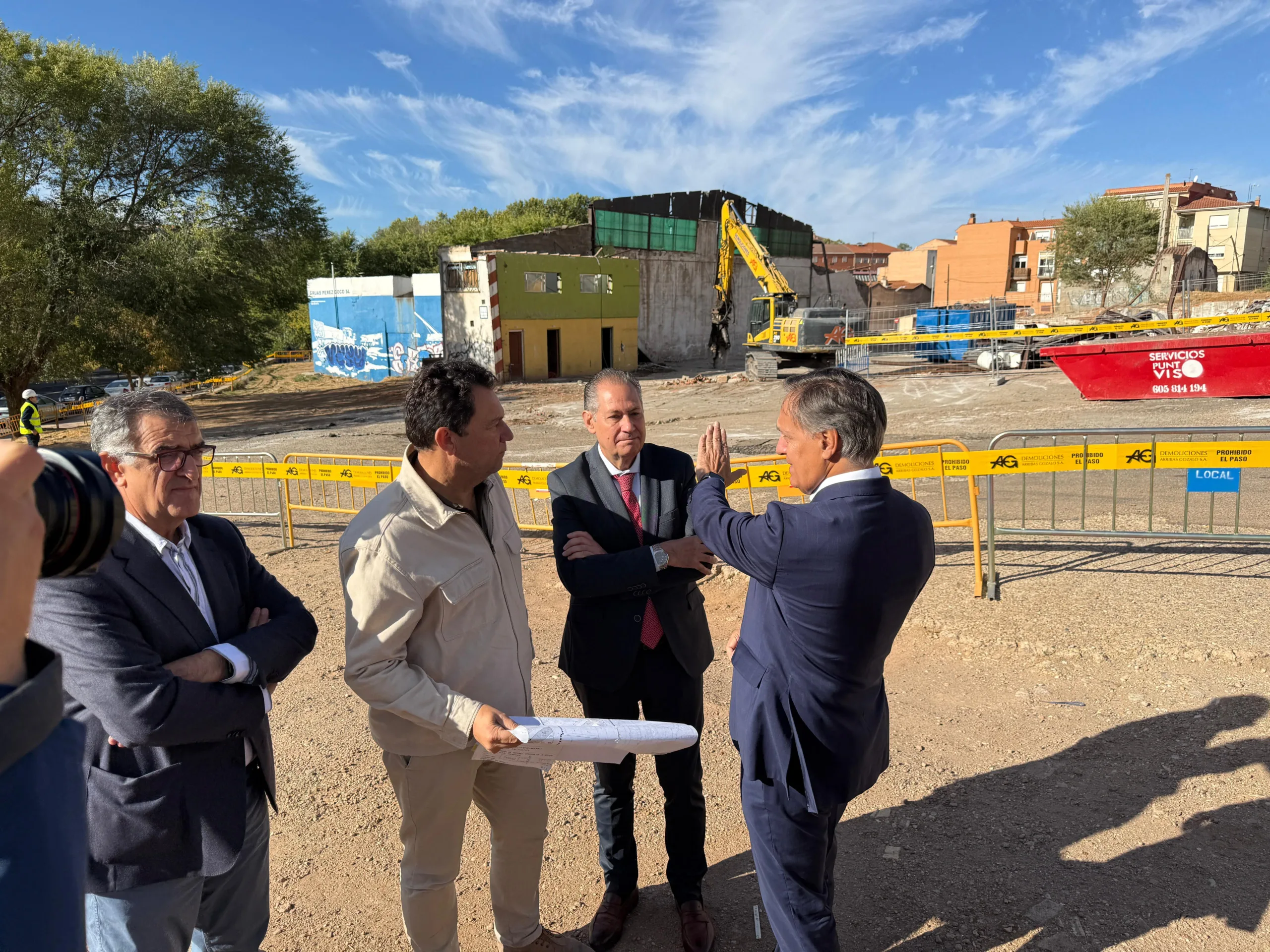 El Ayuntamiento inicia las obras que completarán la avenida de Salamanca con la urbanización entre las calles Regato del Anís y Río Jordán