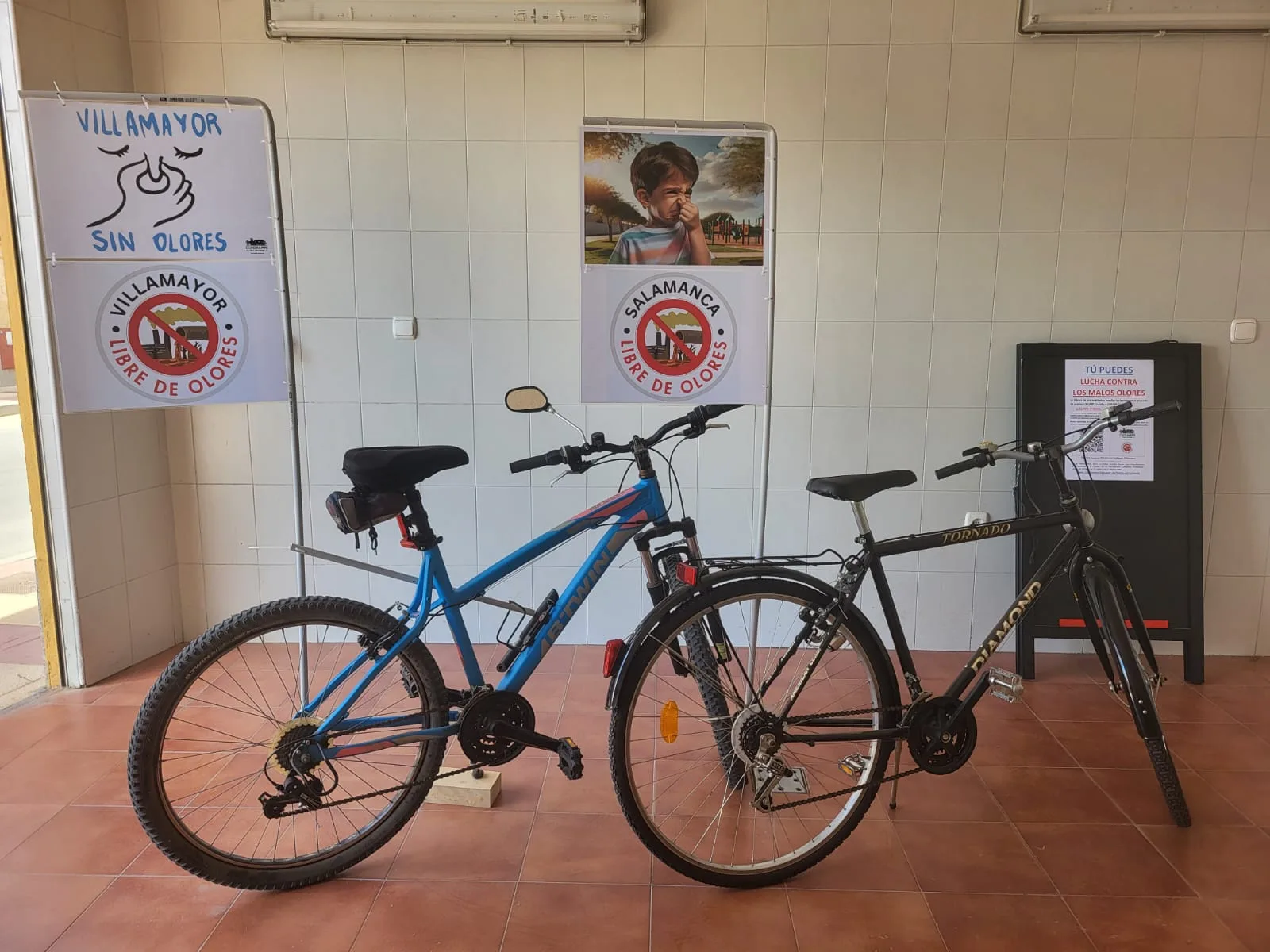 Villamayor y Salamanca se movilizan contra los malos olores con una marcha en bicicleta