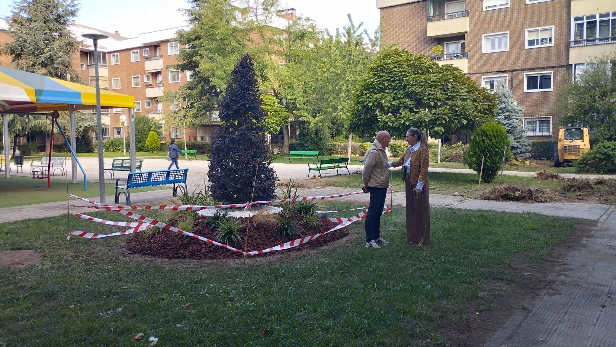 Comienzan las obras de remodelación de las zonas ajardinadas de la Plaza Comuneros en Santa Marta