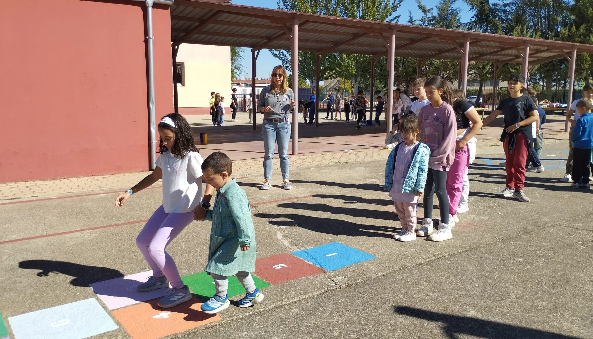 Más de 200 alumnos del Colegio Carmen Martín Gaite celebran el Día Europeo del Deporte Escolar en Santa Marta