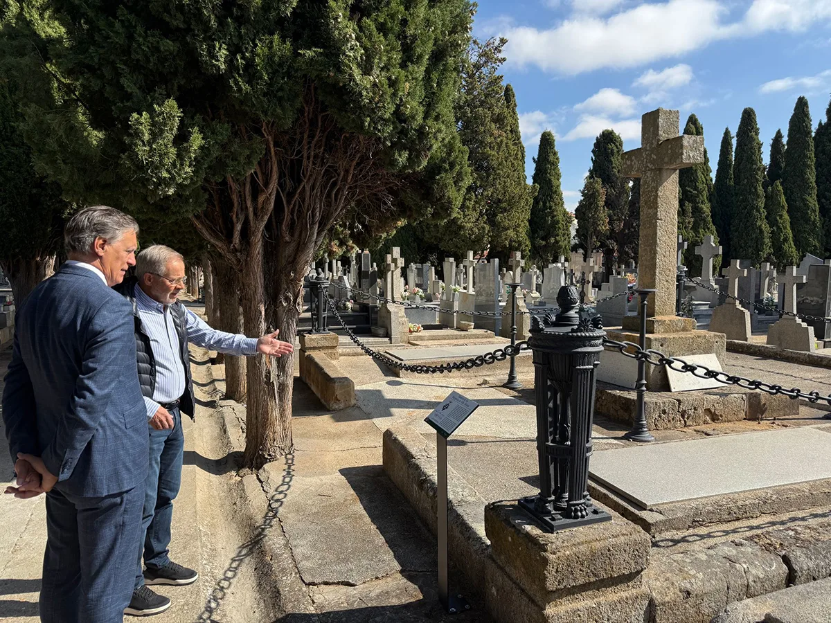 El cementerio San Carlos Borromeo estrena señalización turística y un programa de visitas guiadas que dará a conocer su valor histórico y artístico