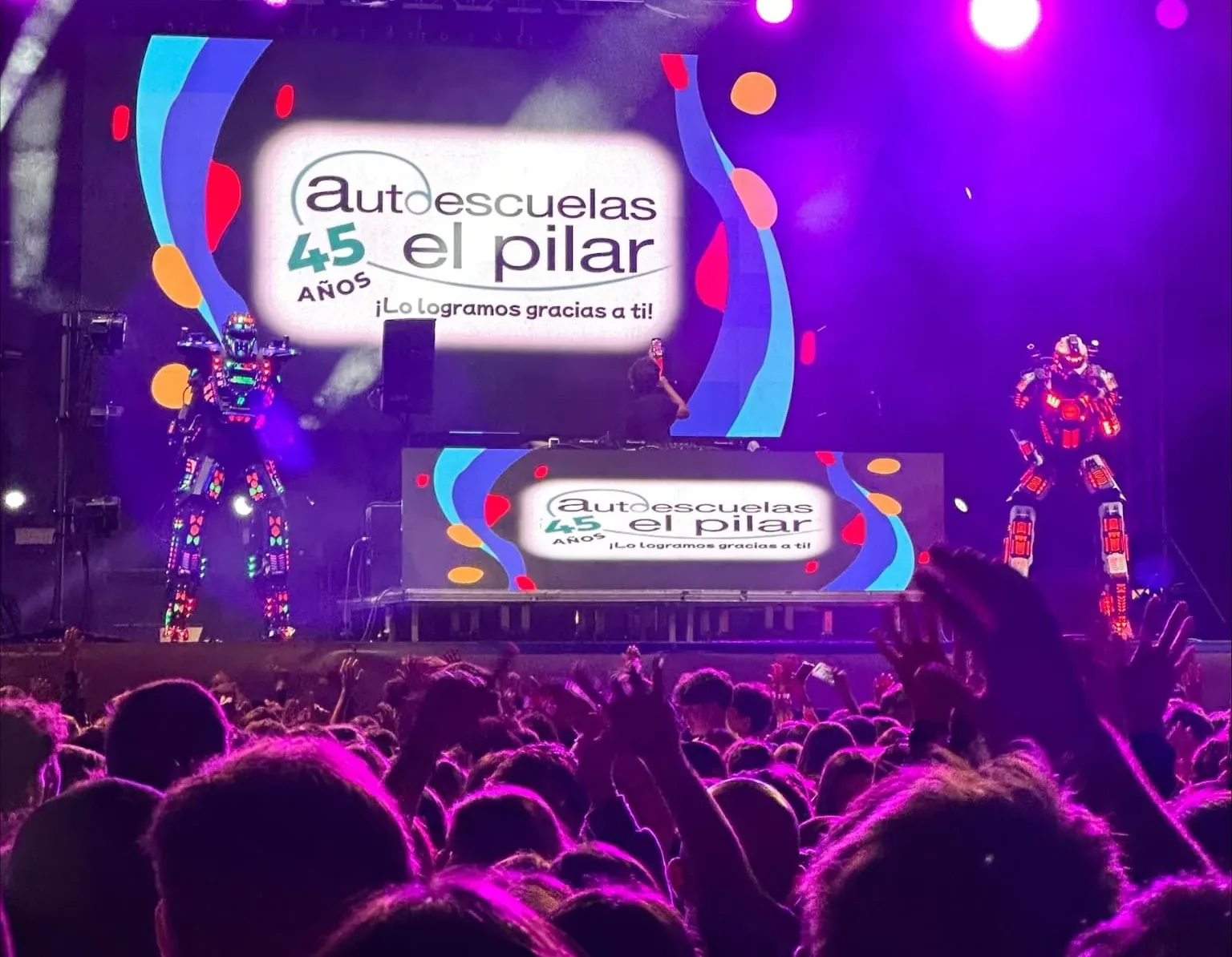 Autoescuelas El Pilar celebra su colaboración en La Gran Fiesta de LOS40 en Salamanca