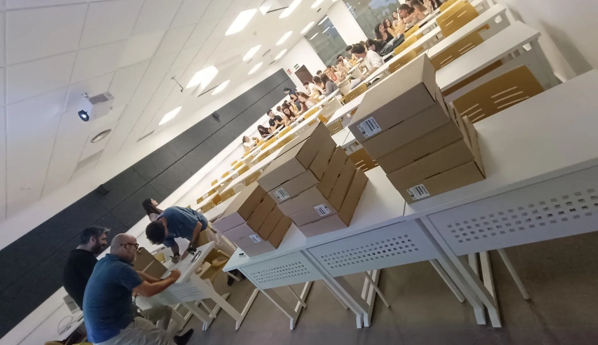 La Facultad de Comunicación de la UPSA culmina la digitalización: todos sus alumnos ya cuentan con un MacBook Air