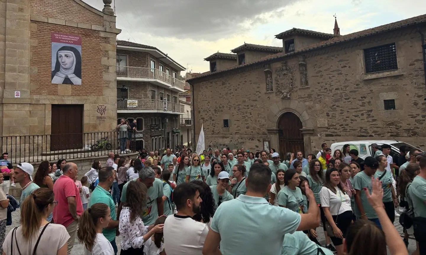 Alba de Tormes recibe un año más la Marcha Teresiana