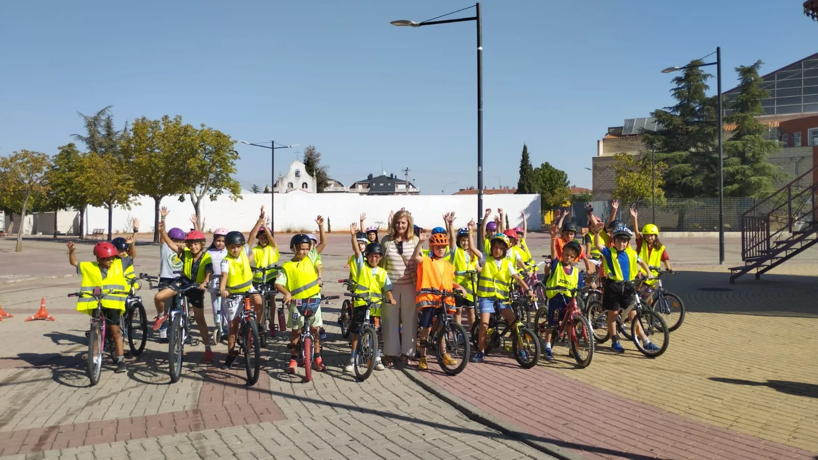 127 escolares de Santa Marta aprenden a montar en bici en la Semana Europea de la Movilidad