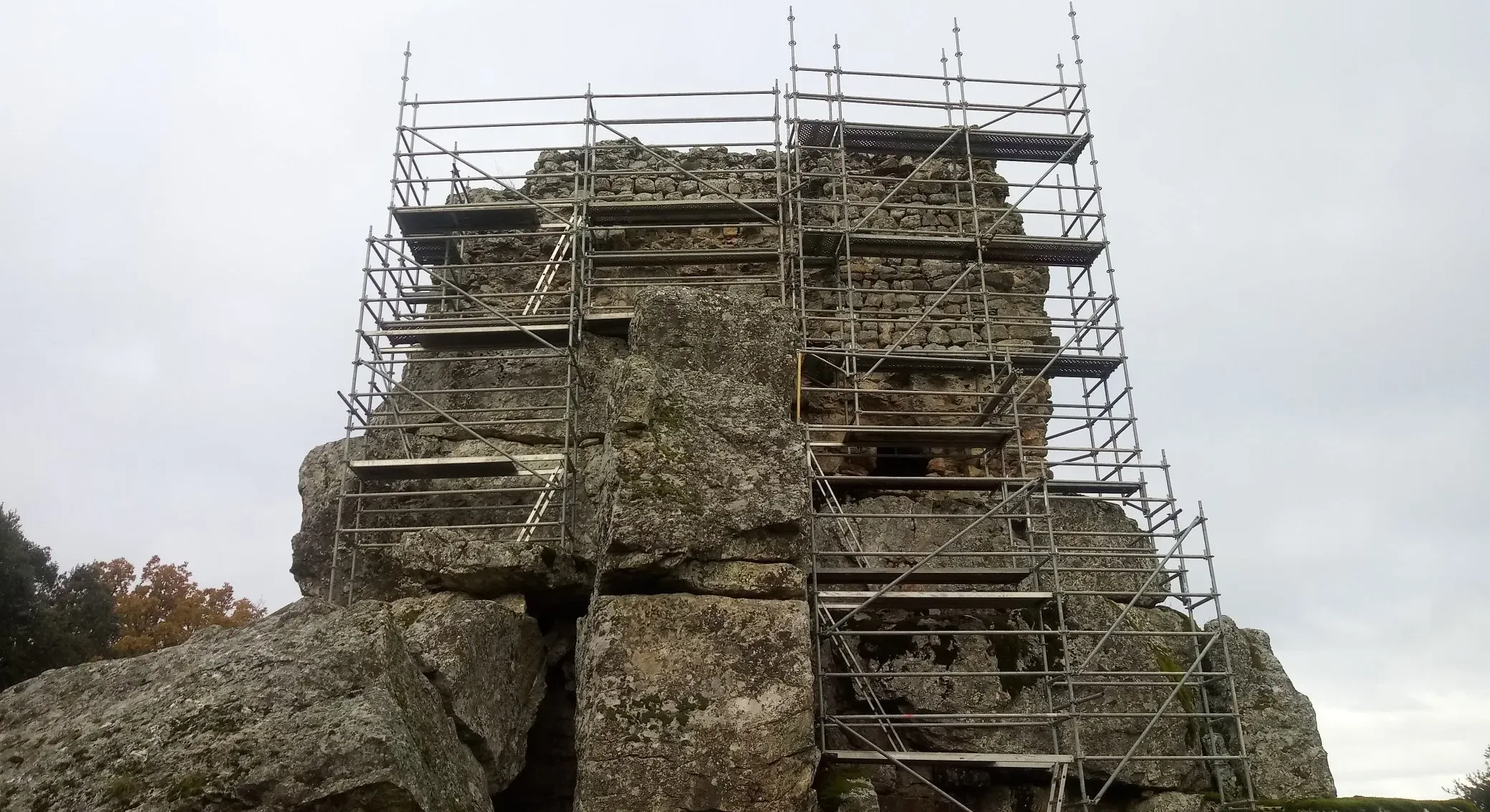 PP y VOX bloquean en las Cortes la propuesta de UPL para crear un fondo de conservación de monumentos en riesgo