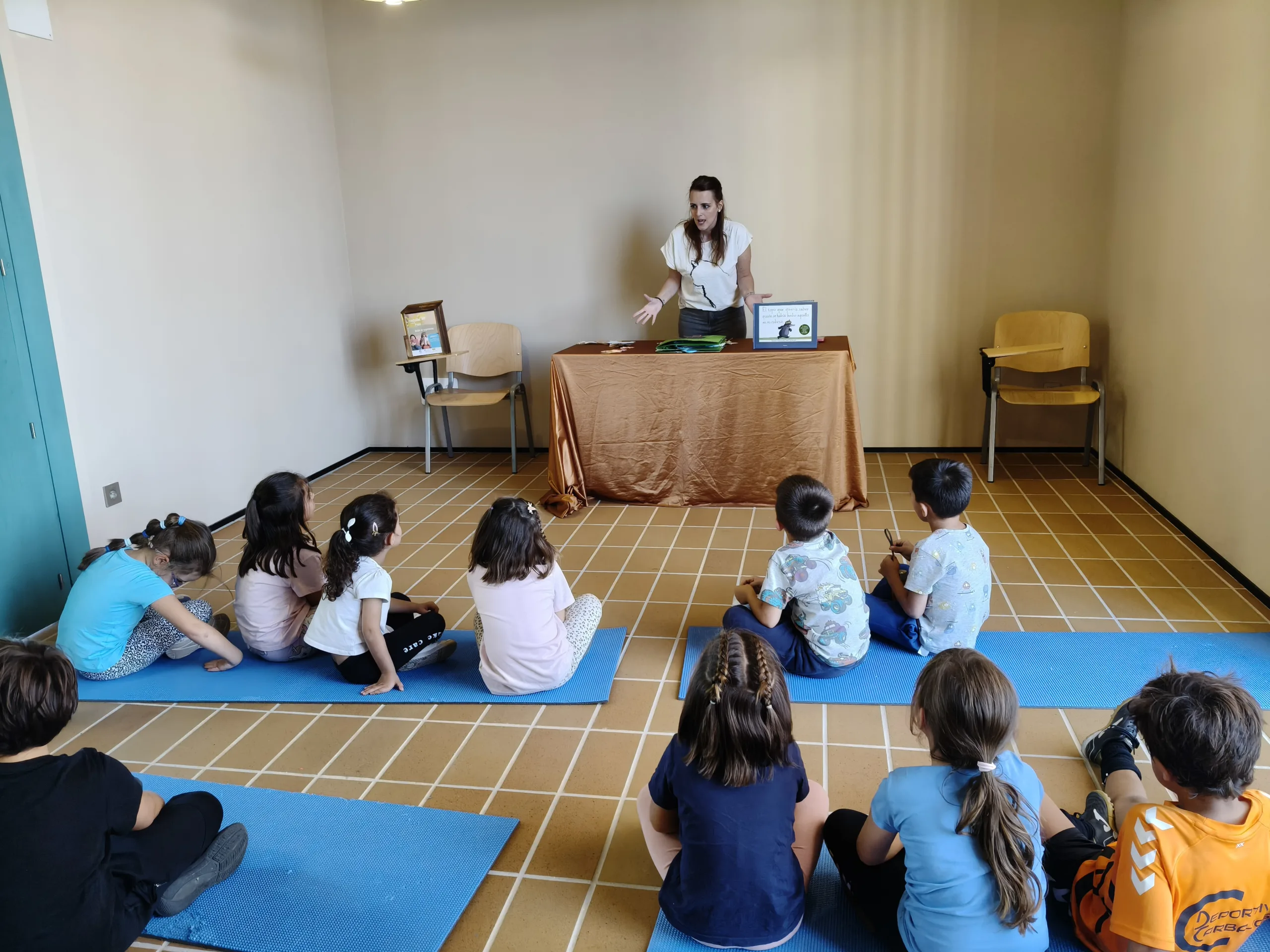 Carbajosa impulsa a leer desde la infancia con los programas “Animación a la Lectura” y “Bebecuentos”