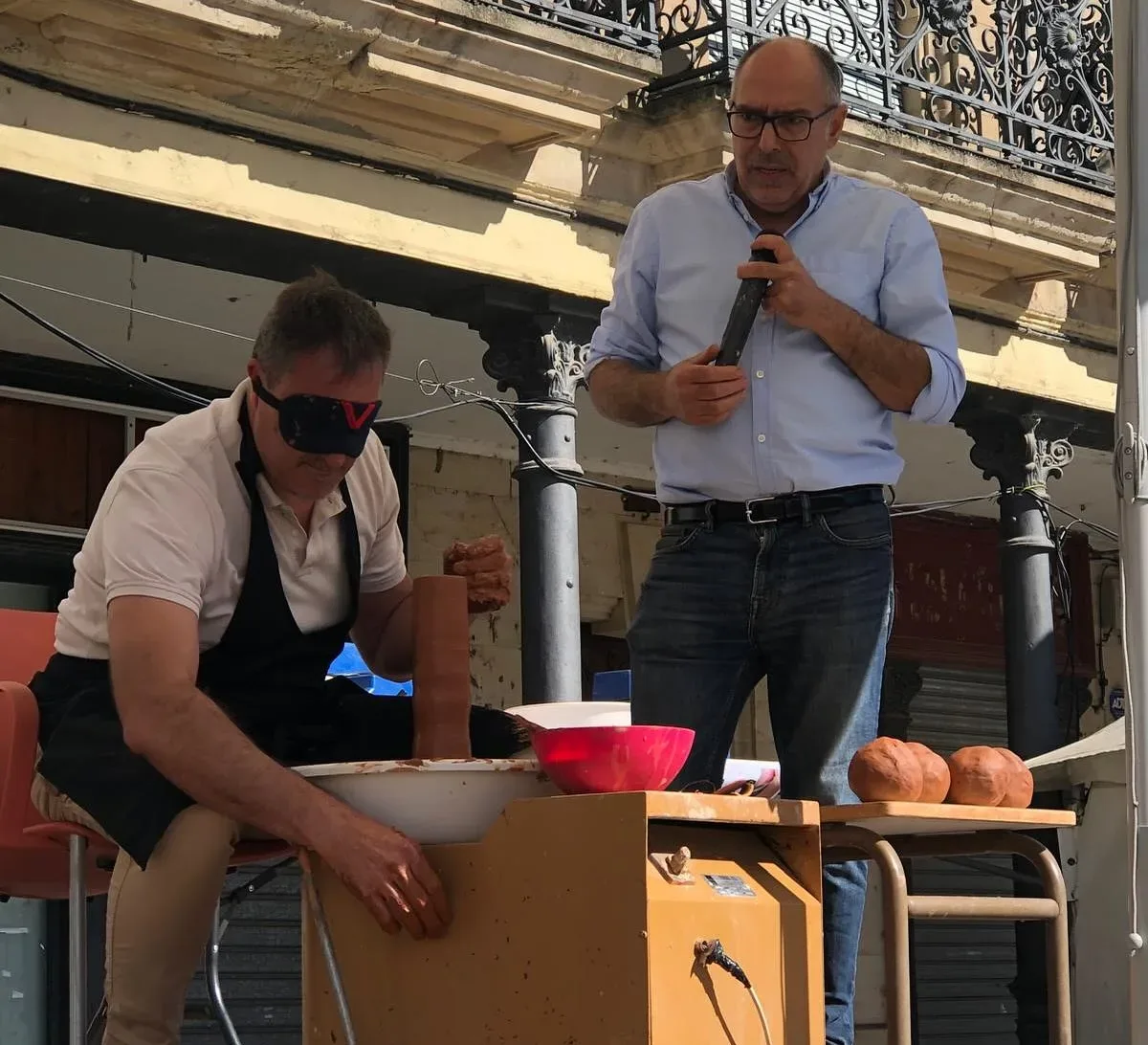 Iñigo Dueñas gana el Concurso Profesional de Alfarería en la Feria del Barro de Alba de Tormes