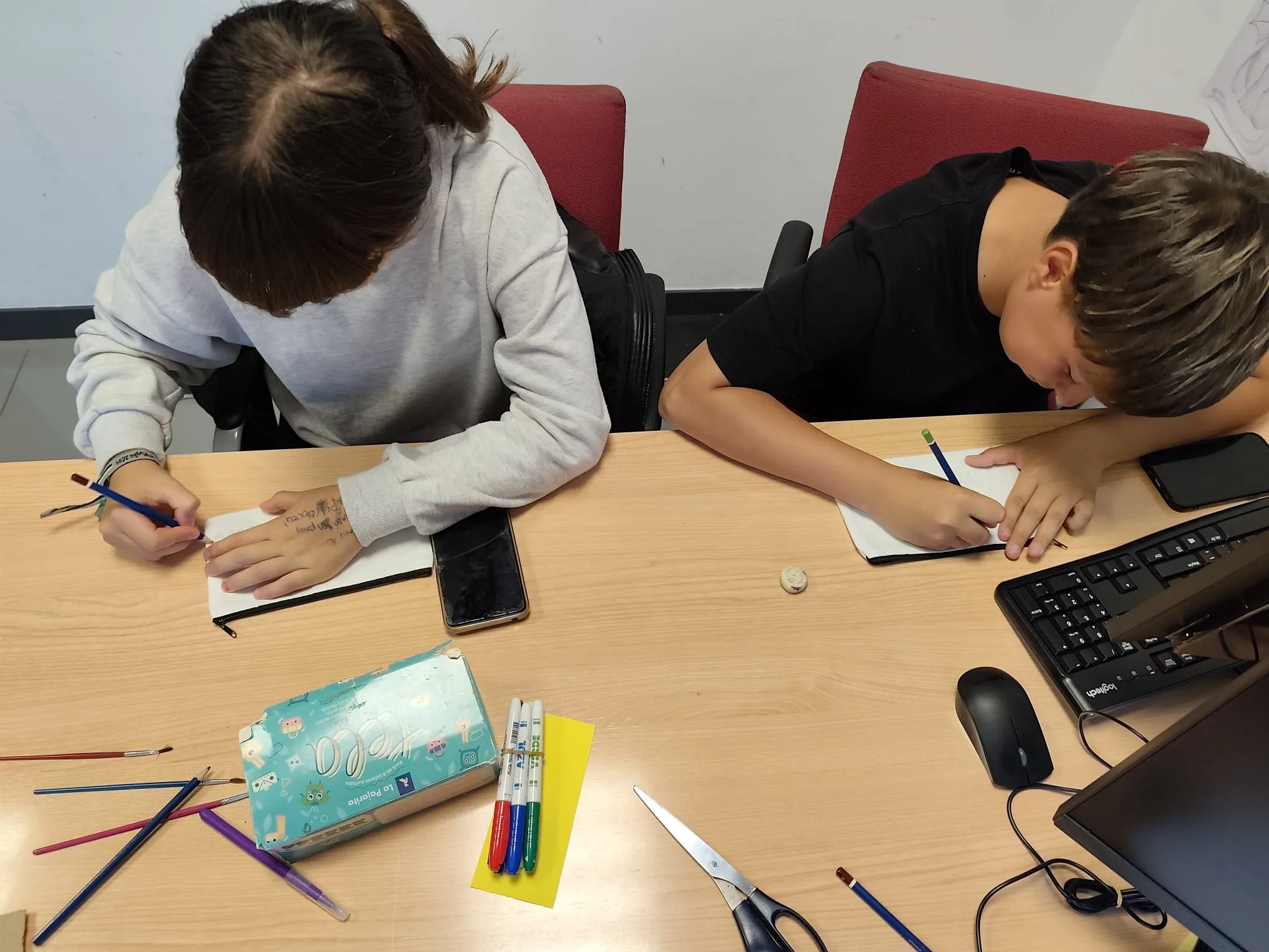 “Dinamiza-T” y “Aprende +”, las nuevas apuestas del Centro Joven de Carbajosa para fomentar la creatividad y el aprendizaje colaborativo