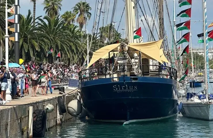 El increíble derroche de la flotilla de Sánchez y Colau