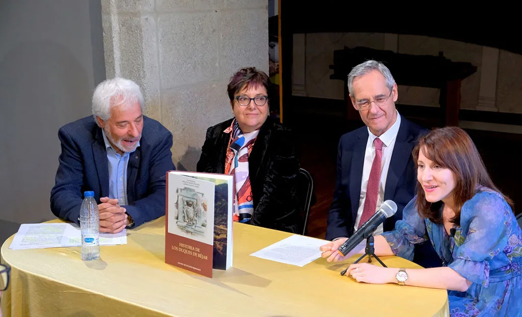 El CEB y la Fundación Tomás Olleros Izard presentan el libro 'Historia de los duques de Béjar'