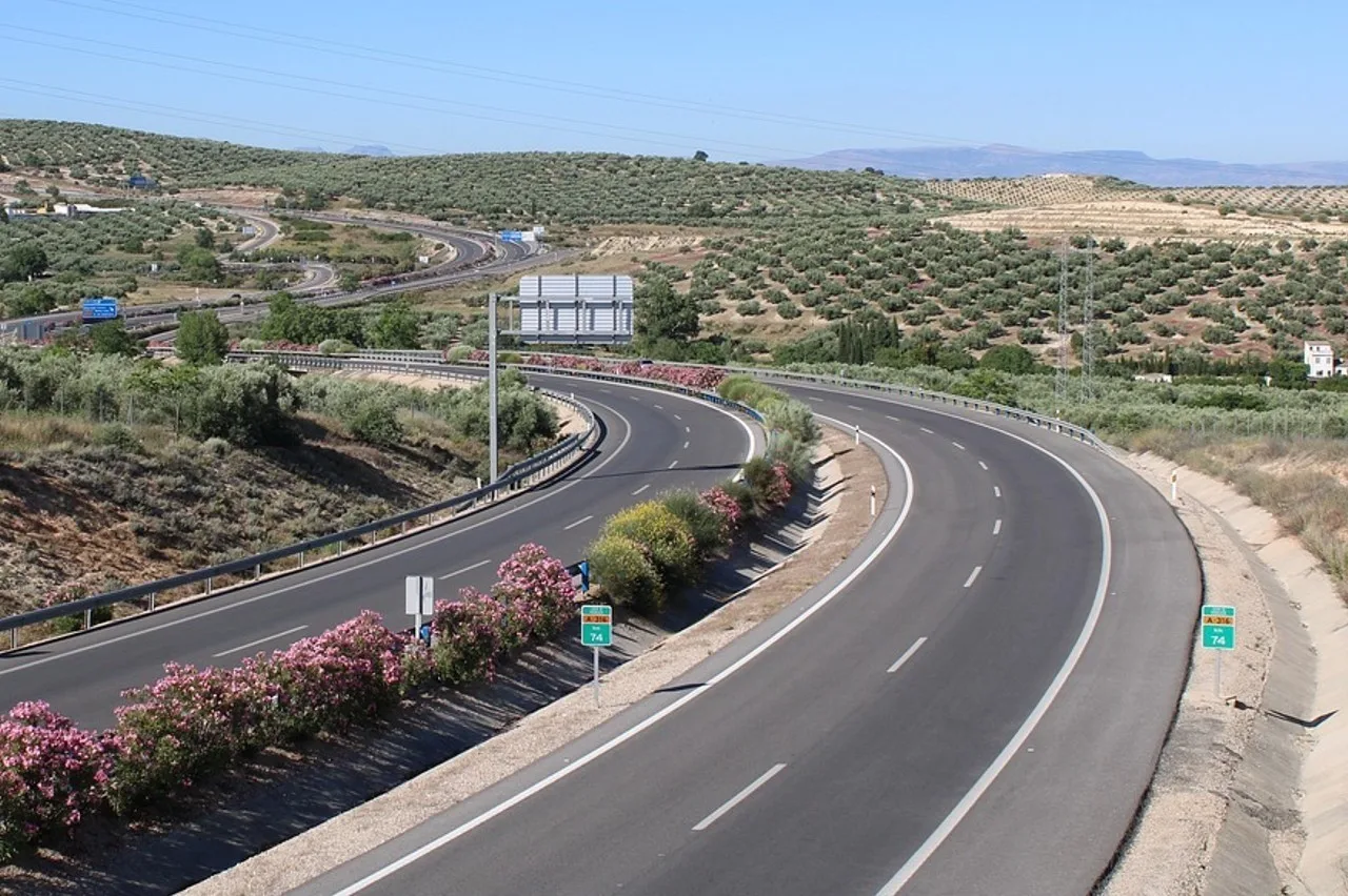 El Gobierno aprueba el nuevo Reglamento General de Carreteras para reforzar la seguridad viaria