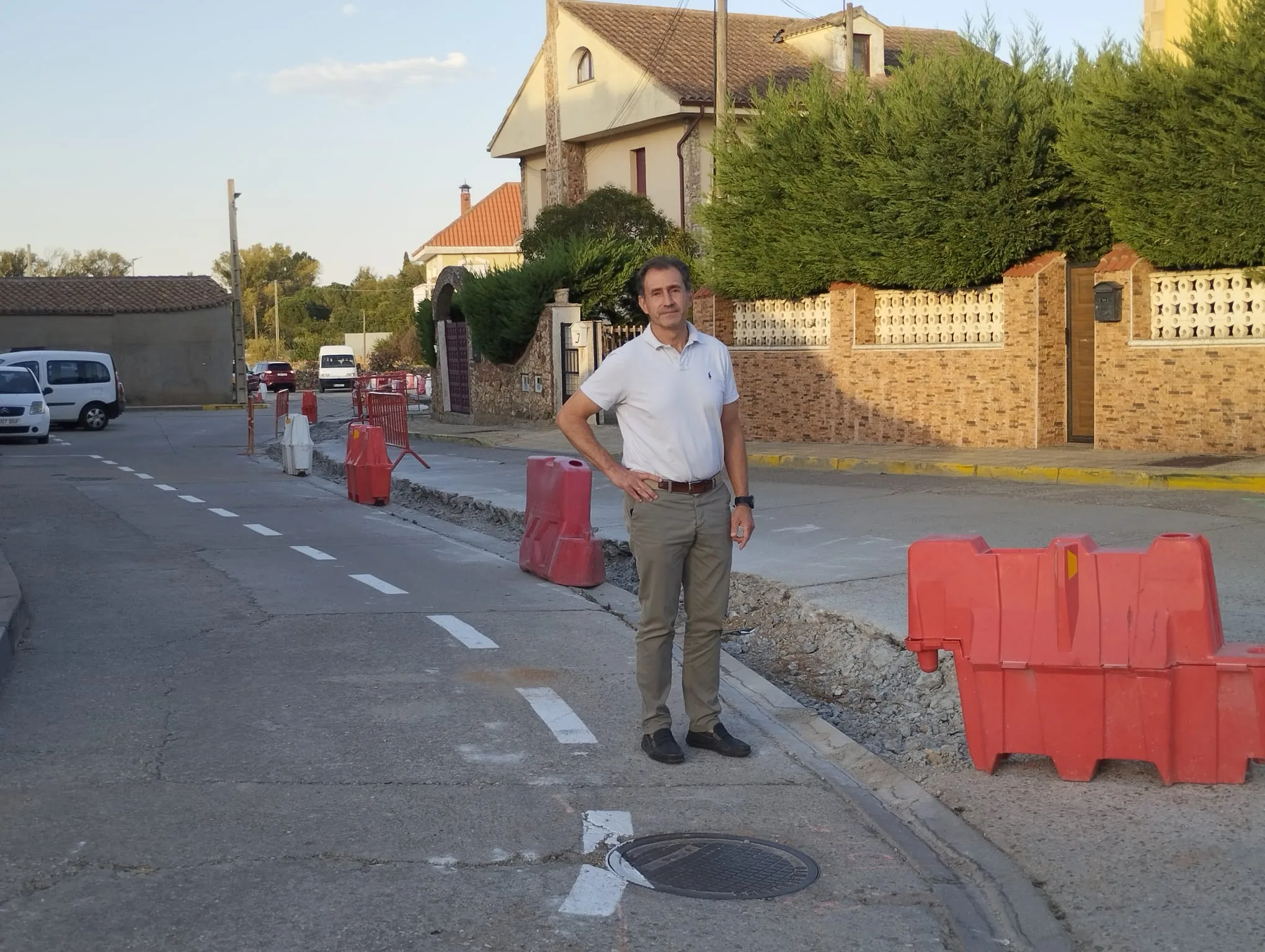 Aldeatejada crea una red de aguas pluviales y pavimenta dos calles del casco urbano