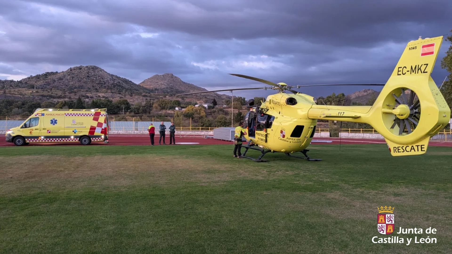 Rescatado un joven de 19 años en la Peña Negra de Candelario tras sufrir una indisposición