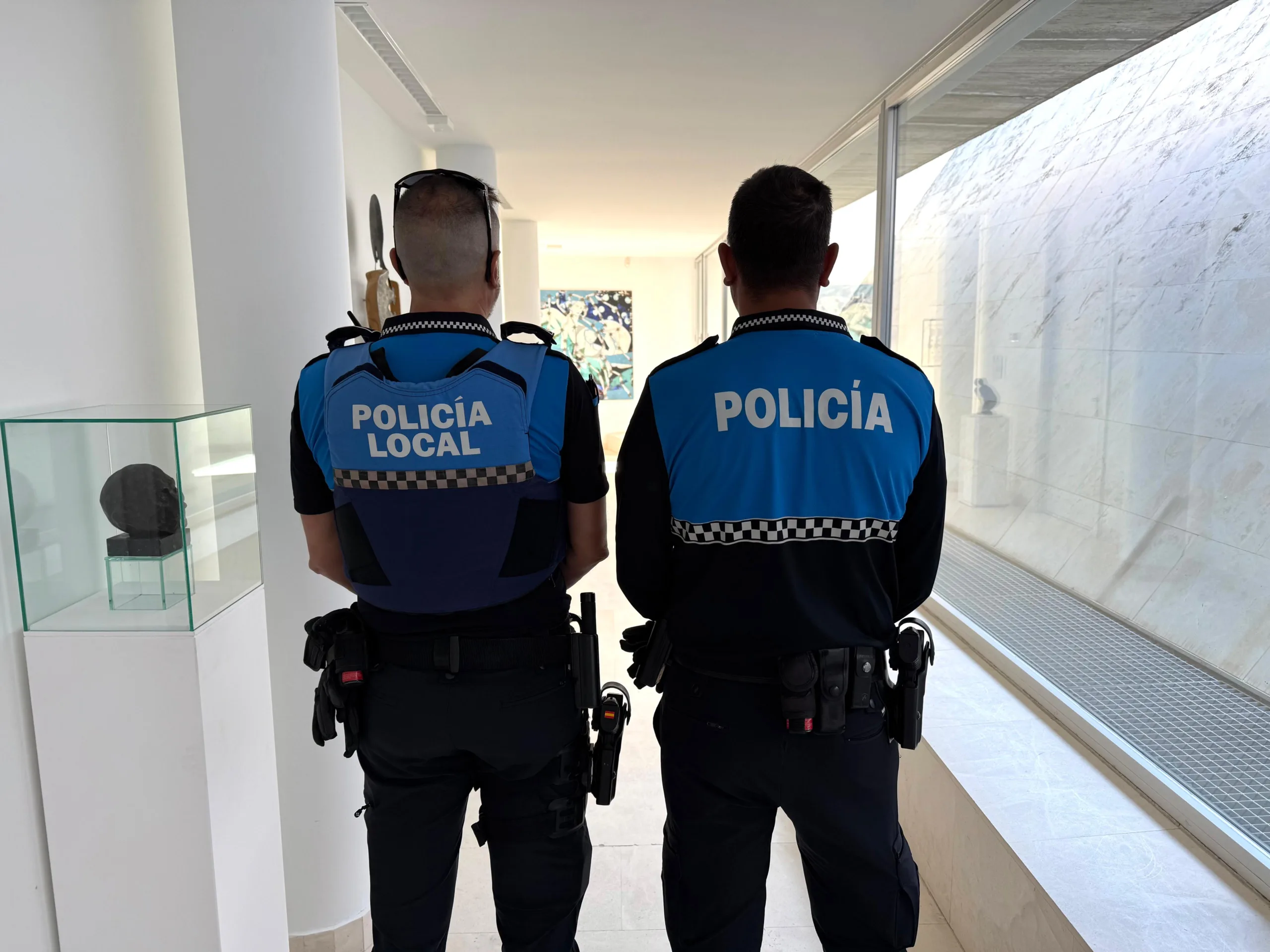 La Policía Local de Santa Marta se forma en Torrejón de Ardoz para el manejo seguro del táser