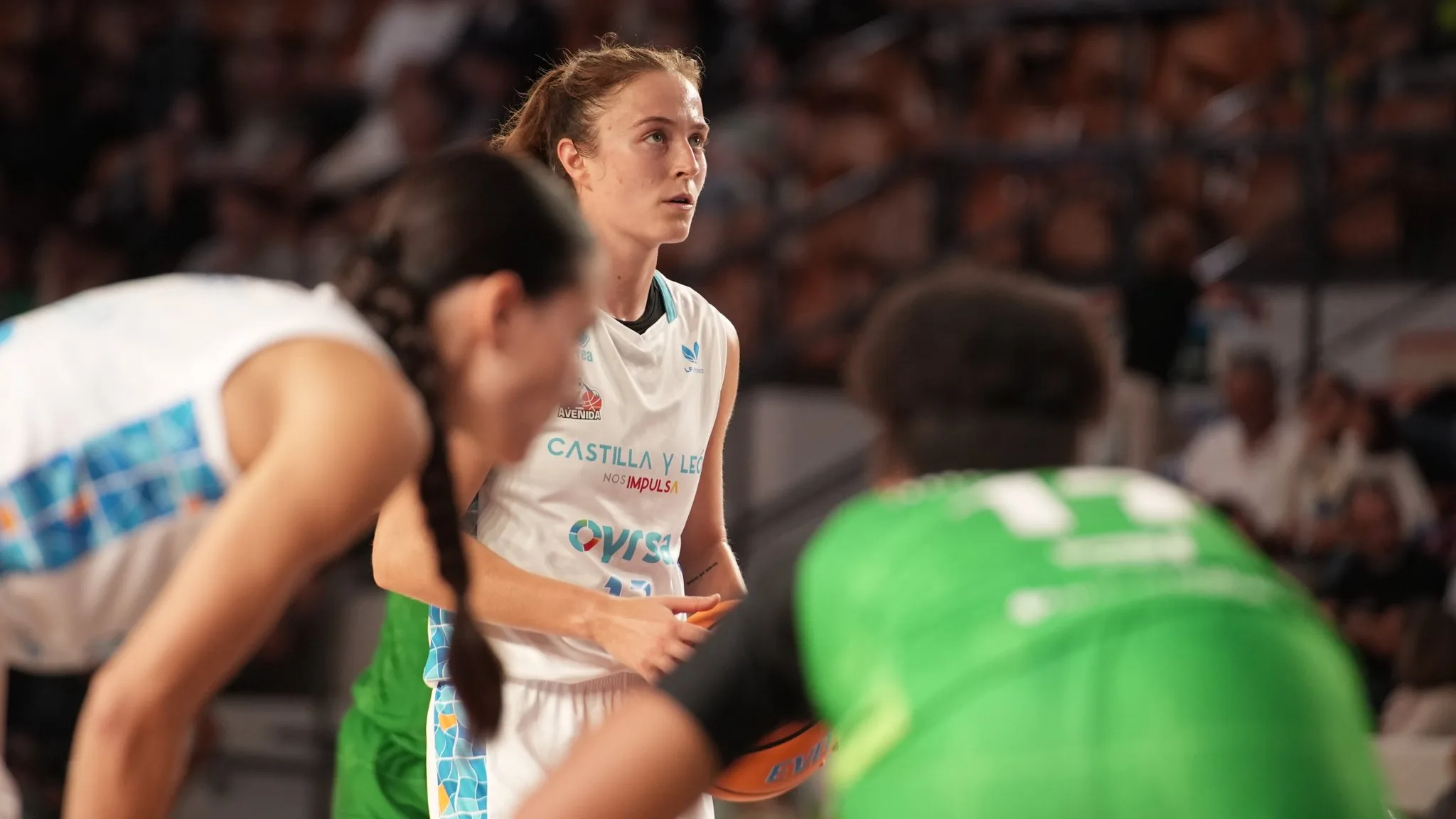 Derrota ajustada ante Araski en el debut liguero (57-56)