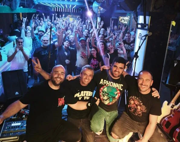 Marabao y Tú debutan en Salamanca con un lleno en la sala Music Factory