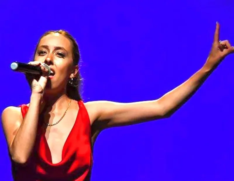 La Mar Salaá incorpora a Noa, participante de La Voz, a su espectáculo Cabaret Ghost en el Casino de Salamanca