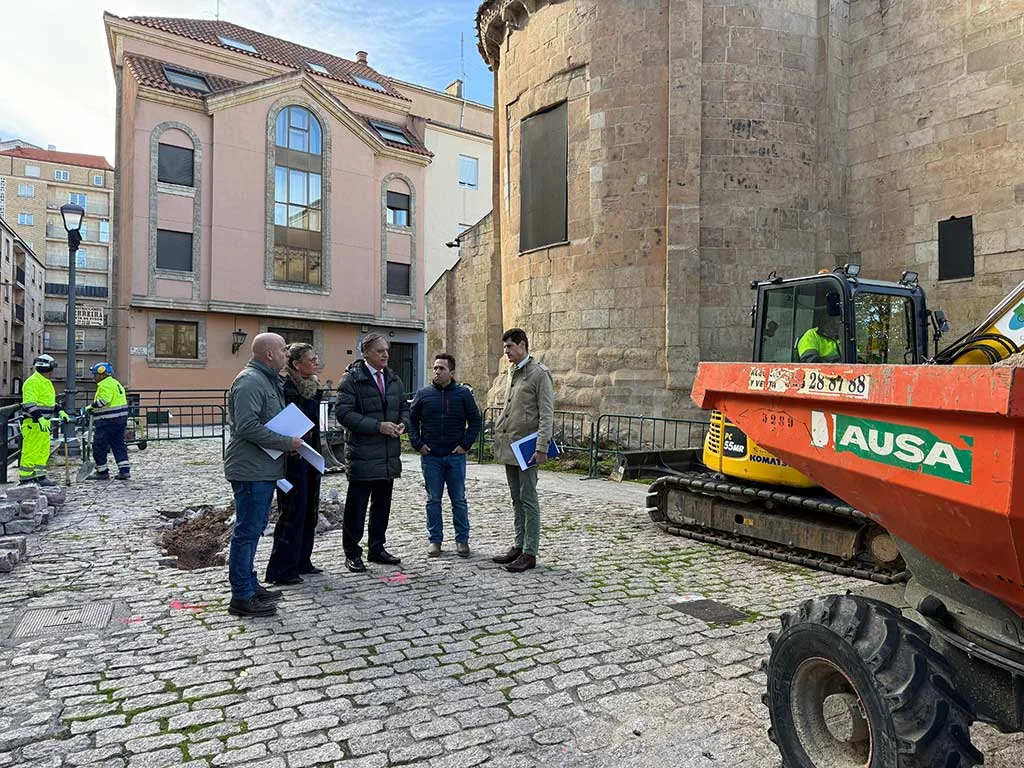 Renaturalización y mejora de la accesibilidad en cuatro plazas del casco histórico para crear un corredor verde y potenciar su atractivo turístico