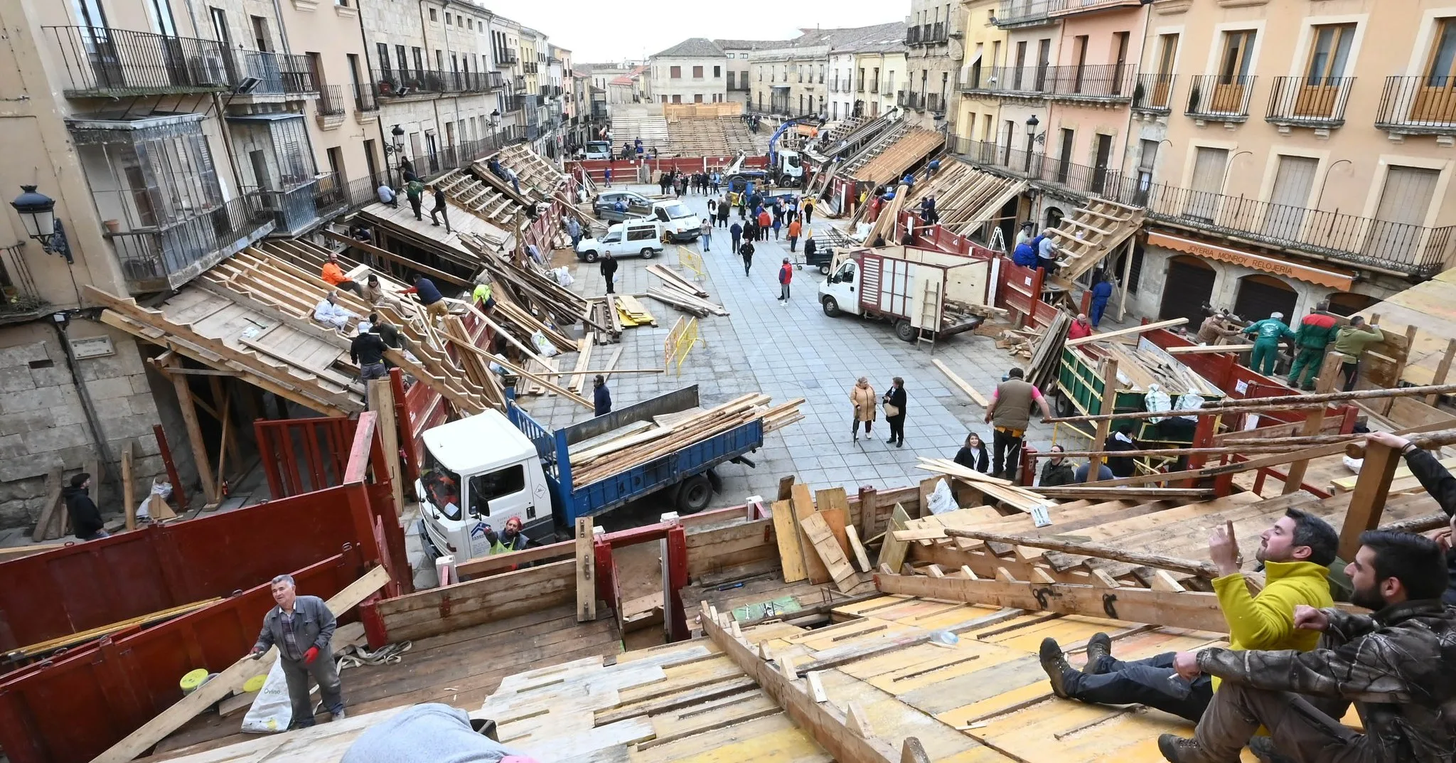 Ciudad Rodrigo inicia los preparativos para la construcción de los tablaos del Carnaval del Toro 2026