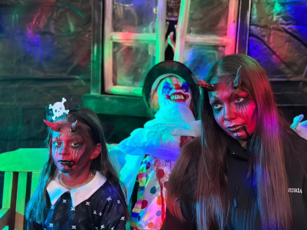 Peñaranda celebra una Halloween Parade mágica con más de 300 chocolates y cientos de disfraces