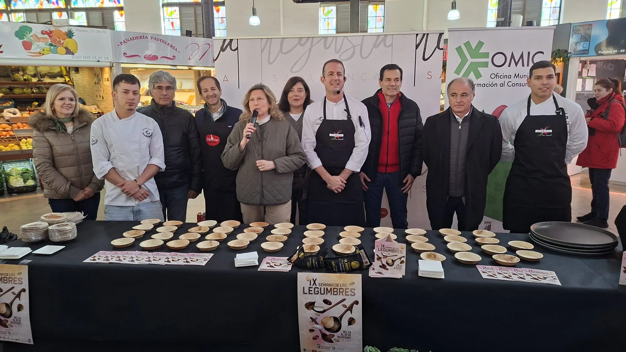 La IX Semana de las Legumbres continúa con éxito en Salamanca con un 'showcooking' en el Mercado Central