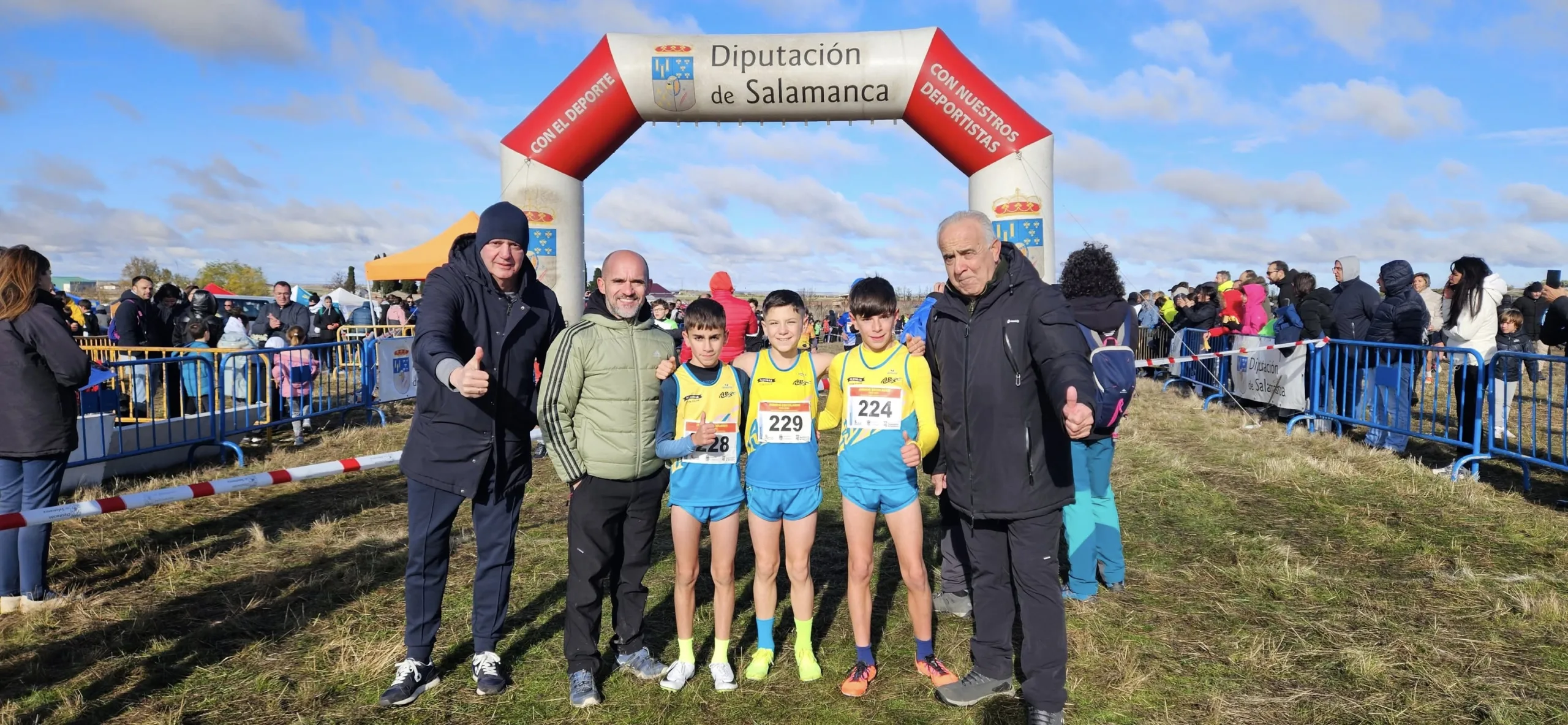 Gran participación en la segunda jornada de campo a través escolar en el circuito de Prado Horno