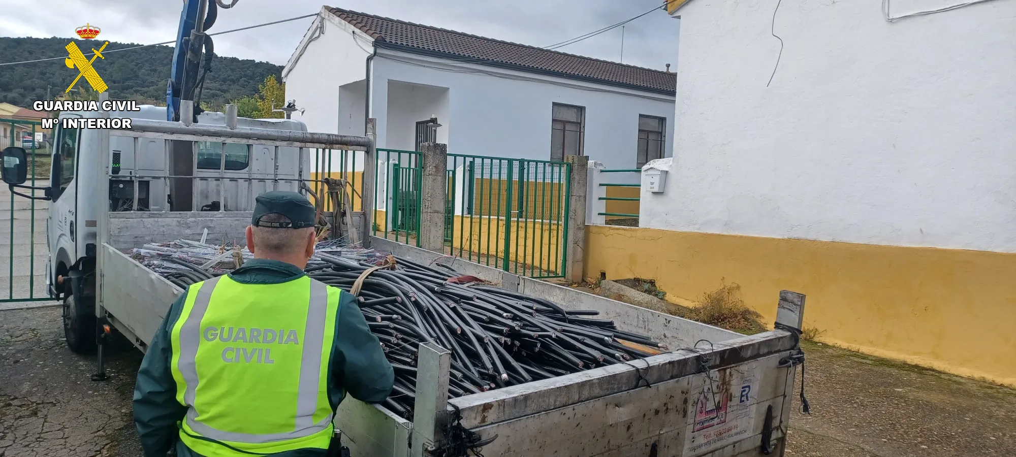 La Guardia Civil detiene a dos varones por el robo de más de 1.000 kilos de cableado de cobre