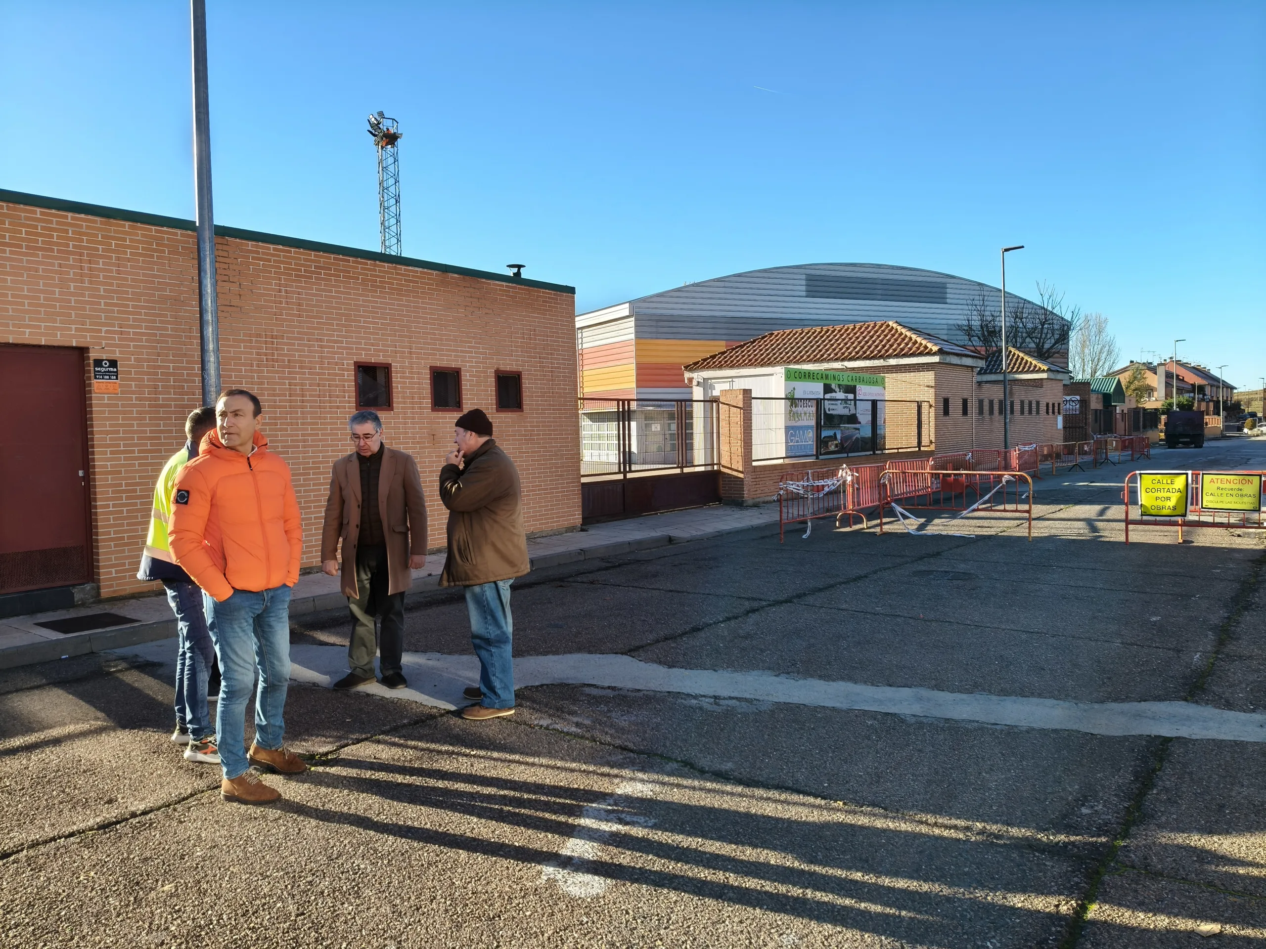 Comienzan las obras de renovación en la calle Villares en Carbajosa