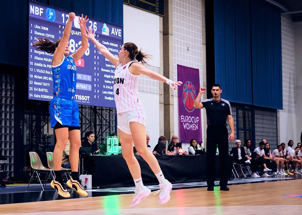 Avenida asegura el liderato y el pase a playoffs en Suiza (72-82)