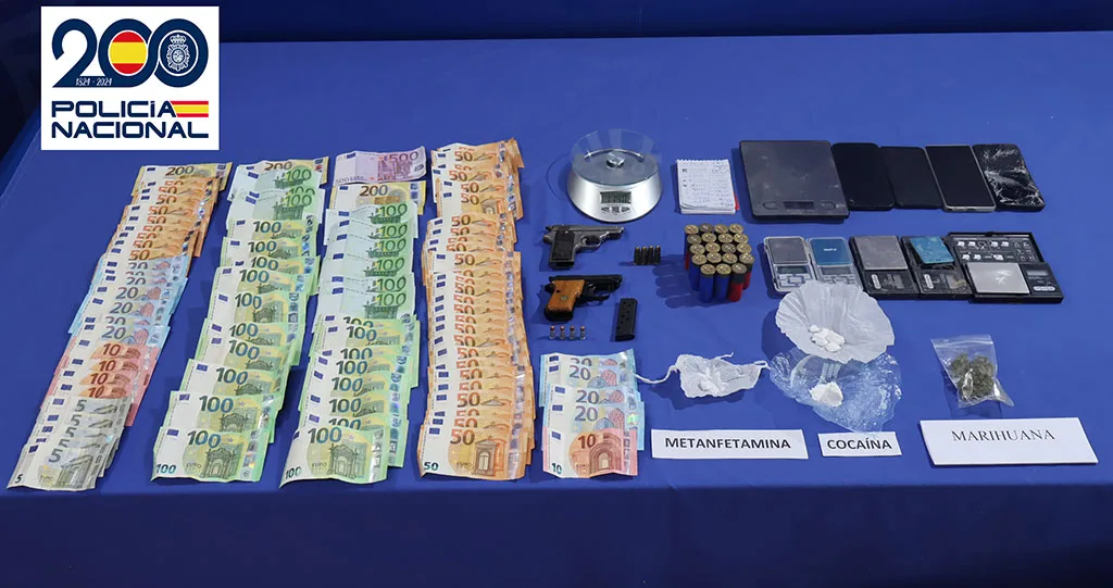 Desarticulados cuatro puntos de venta de droga en Salamanca y Santa Marta con seis detenidos y varias armas de fuego y dinero intervenidos