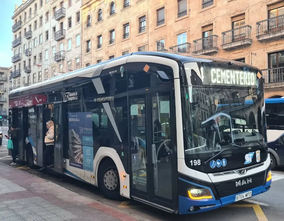 El Ayuntamiento anuncia que mantendrá en 2026 los mismos descuentos para el autobús urbano que en el segundo semestre de 2025