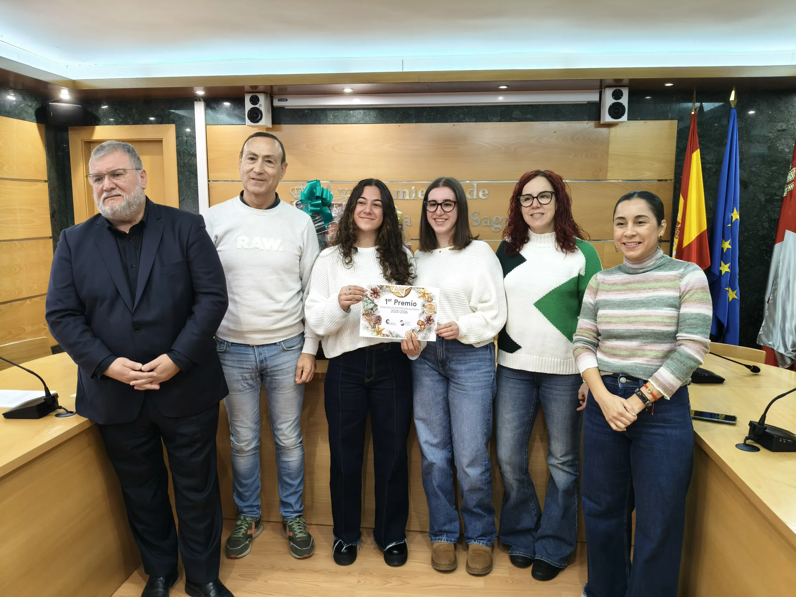 El Ayuntamiento de Carbajosa entrega los premios de los concursos de decoración navideña