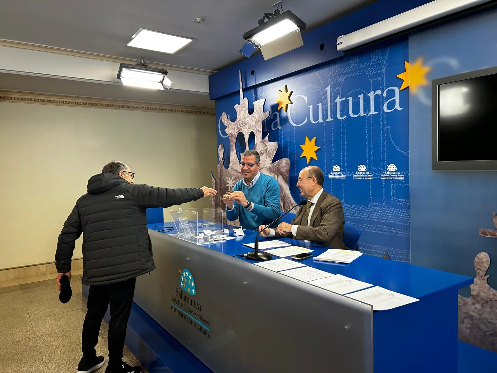 Salamanca realiza el sorteo para seleccionar a los participantes en la Cabalgata de Reyes 2026