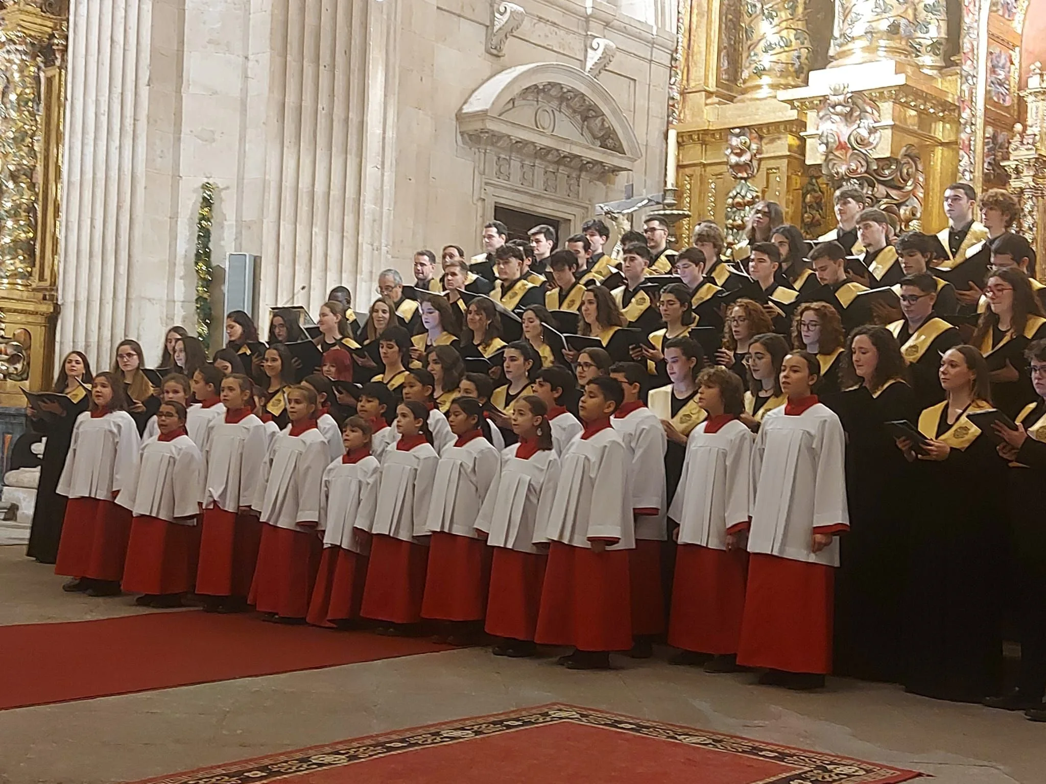 El Coro Tomás Luis de Victoria ofrece su tradicional Concierto de Navidad junto al Coro de Niños de la Catedral de Salamanca