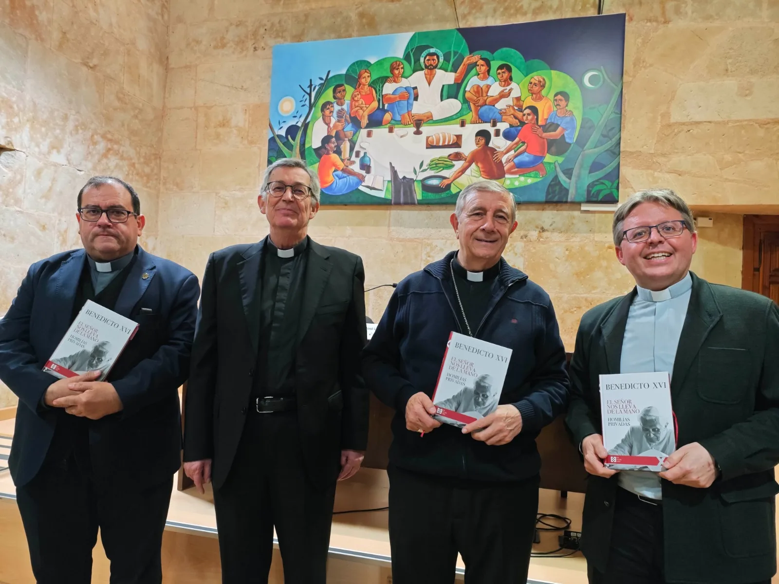La UPSA y la Diócesis de Salamanca presentan el libro “El Señor nos lleva de la mano. Homilías privadas” de Benedicto XVI