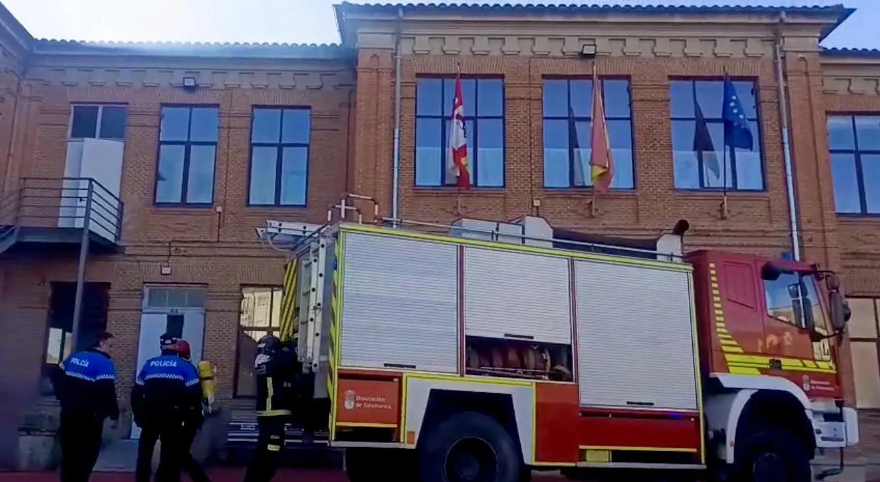 La Policía Local y los Bomberos participan en dos simulacros de incendio en centros escolares de Peñaranda de Bracamonte