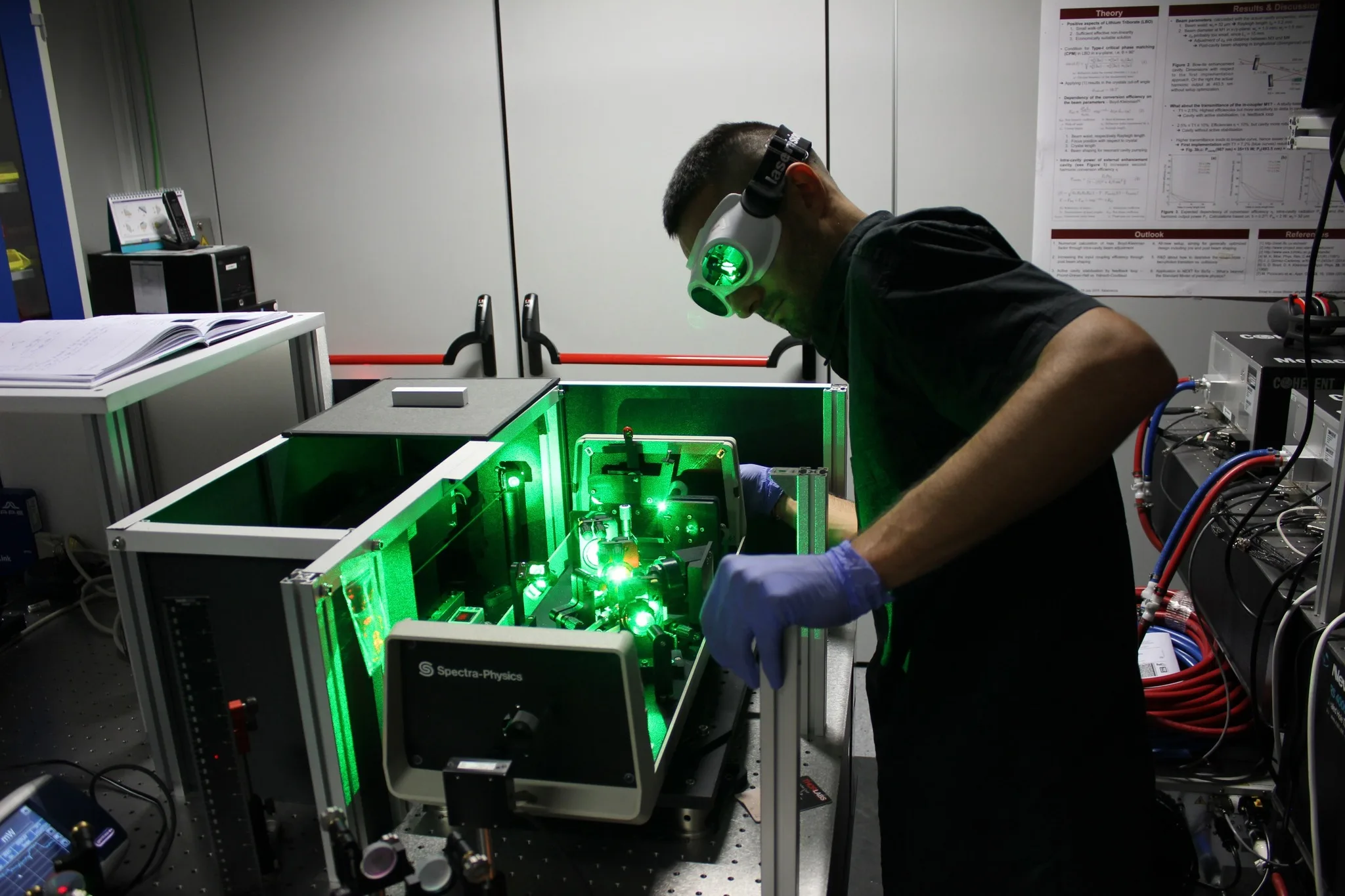La Universidad Pontificia de Salamanca y el Centro de Láseres Pulsados firman un protocolo para impulsar la investigación y la transferencia