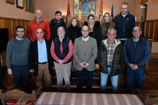 Grupo de personas en la entrega de premios Carnaval del Toro 2026 en Ciudad Rodrigo